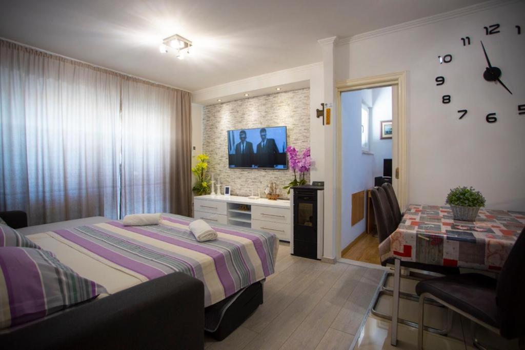 Apartment San Marino Макарська Екстер'єр фото